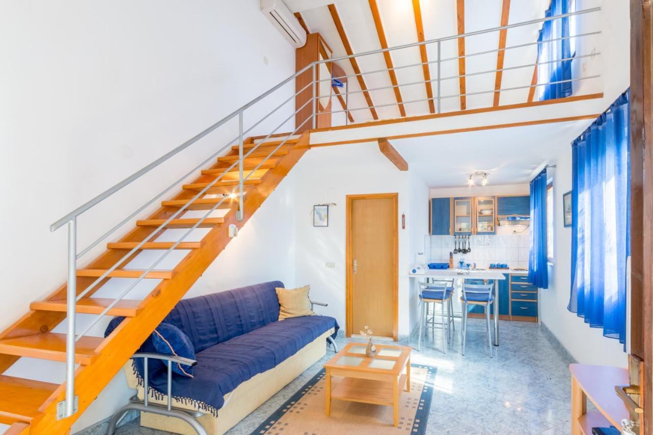 Vacation House Milka Милна Экстерьер фото